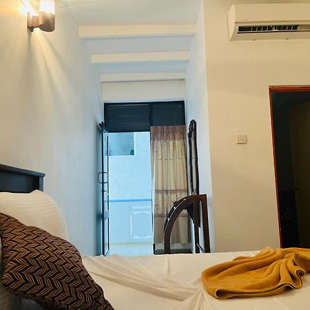 Crystal Wave Holiday Resort Polhena Matara Dış mekan fotoğraf