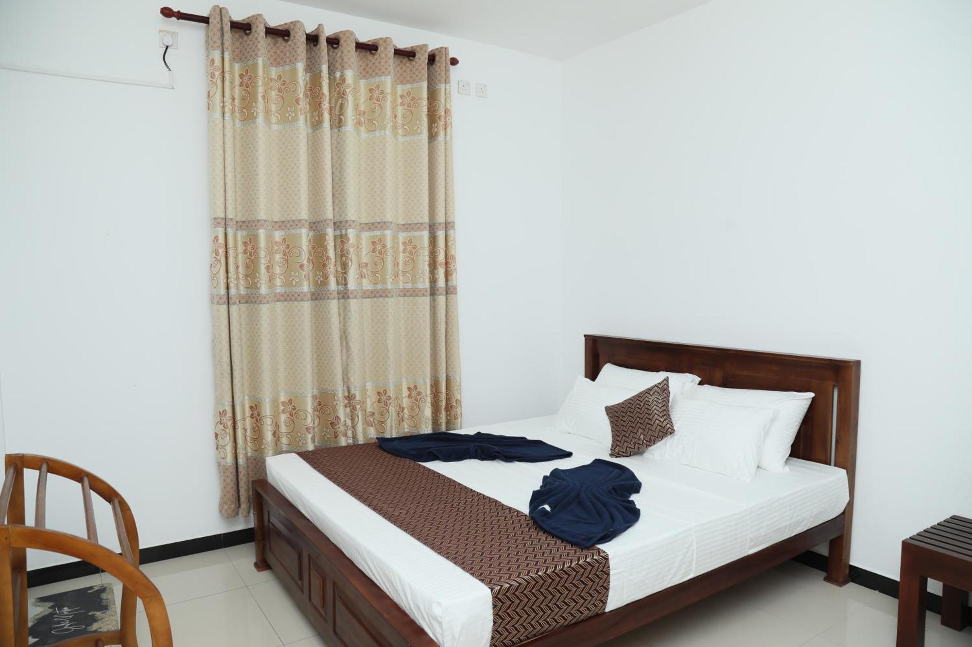 Crystal Wave Holiday Resort Polhena Matara Dış mekan fotoğraf
