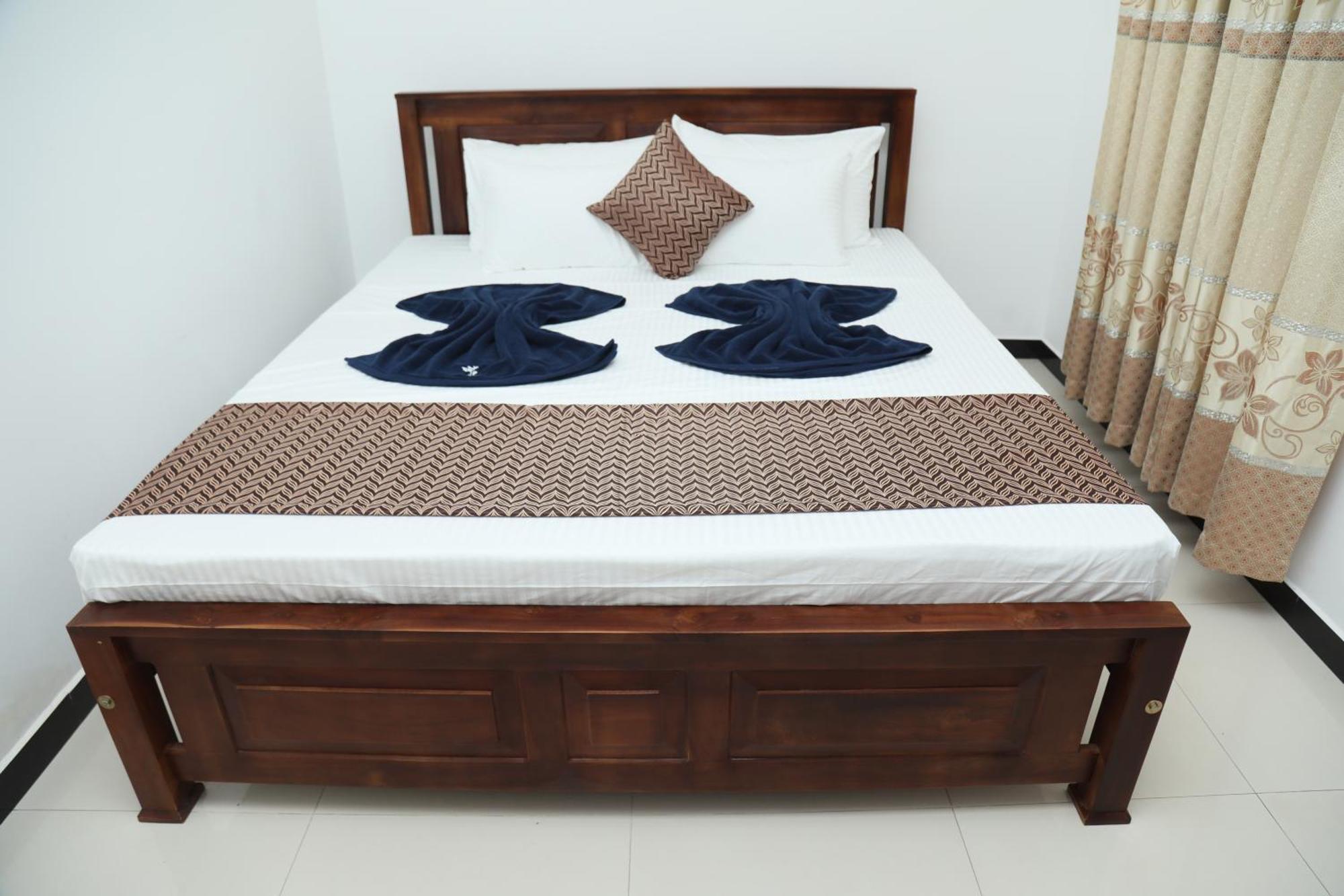 Crystal Wave Holiday Resort Polhena Matara Dış mekan fotoğraf