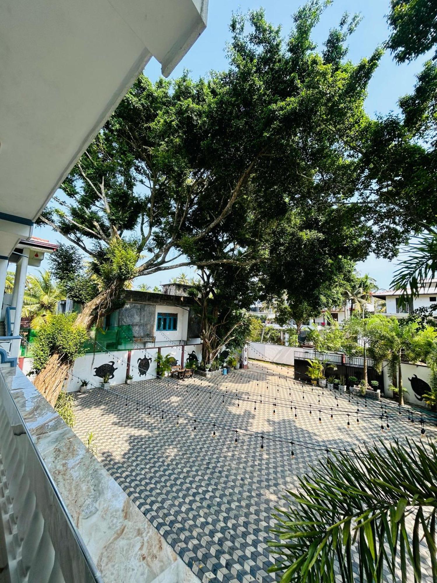 Crystal Wave Holiday Resort Polhena Matara Dış mekan fotoğraf